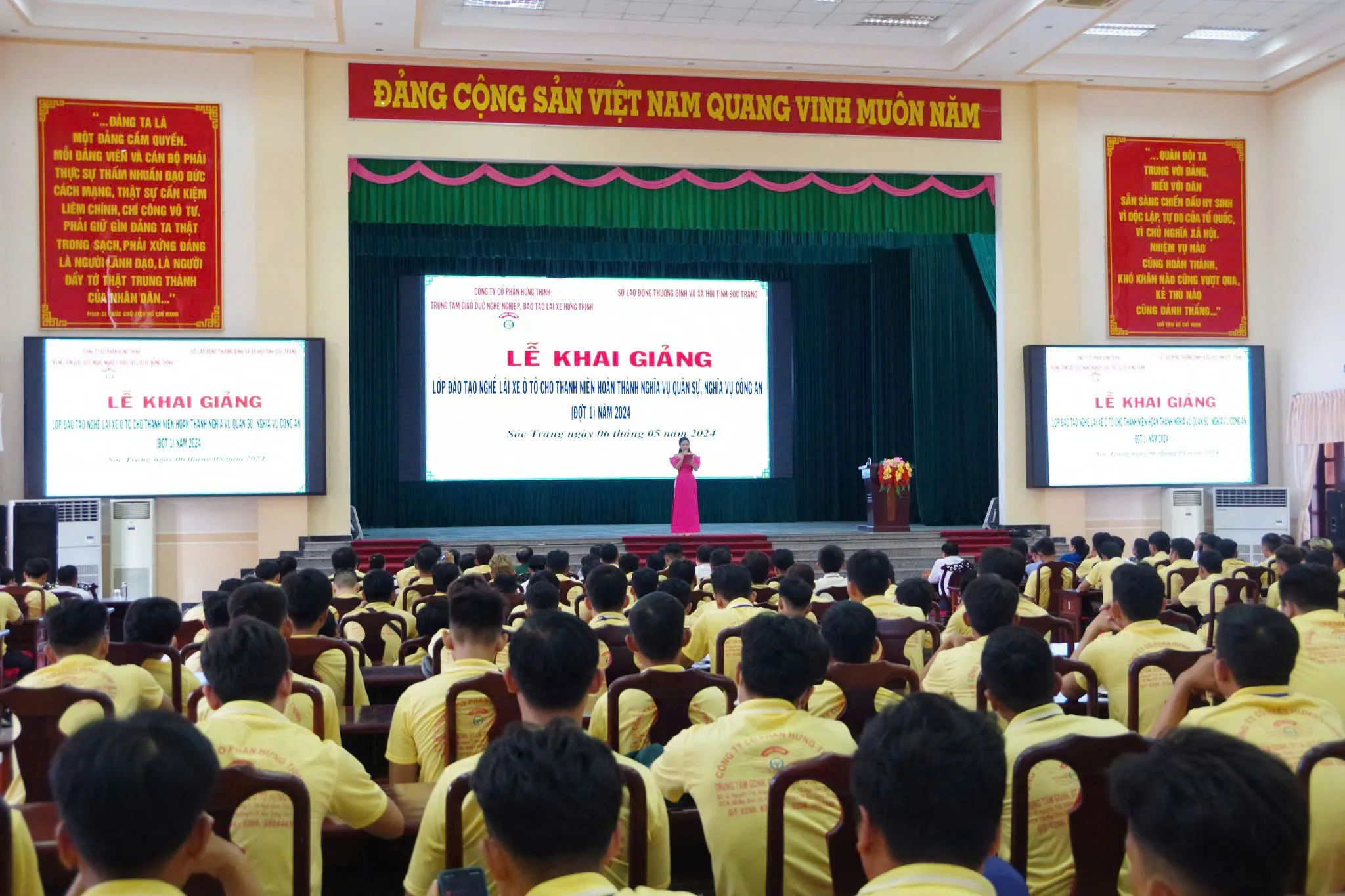 Lớp học lý thuyết lái xe